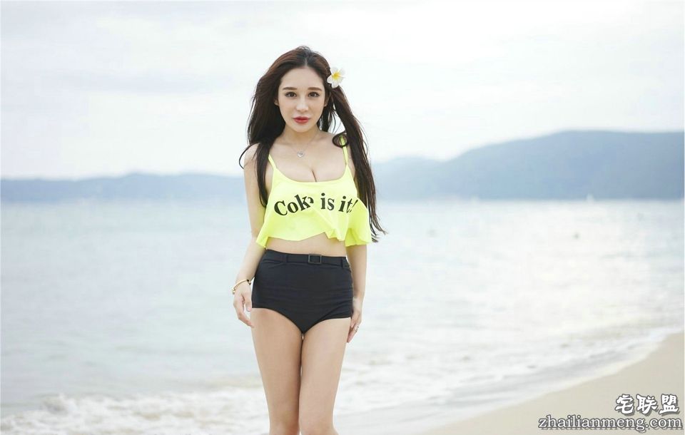 推女神陈嘉瑶AYomiabe户外大秀丰满好身材9