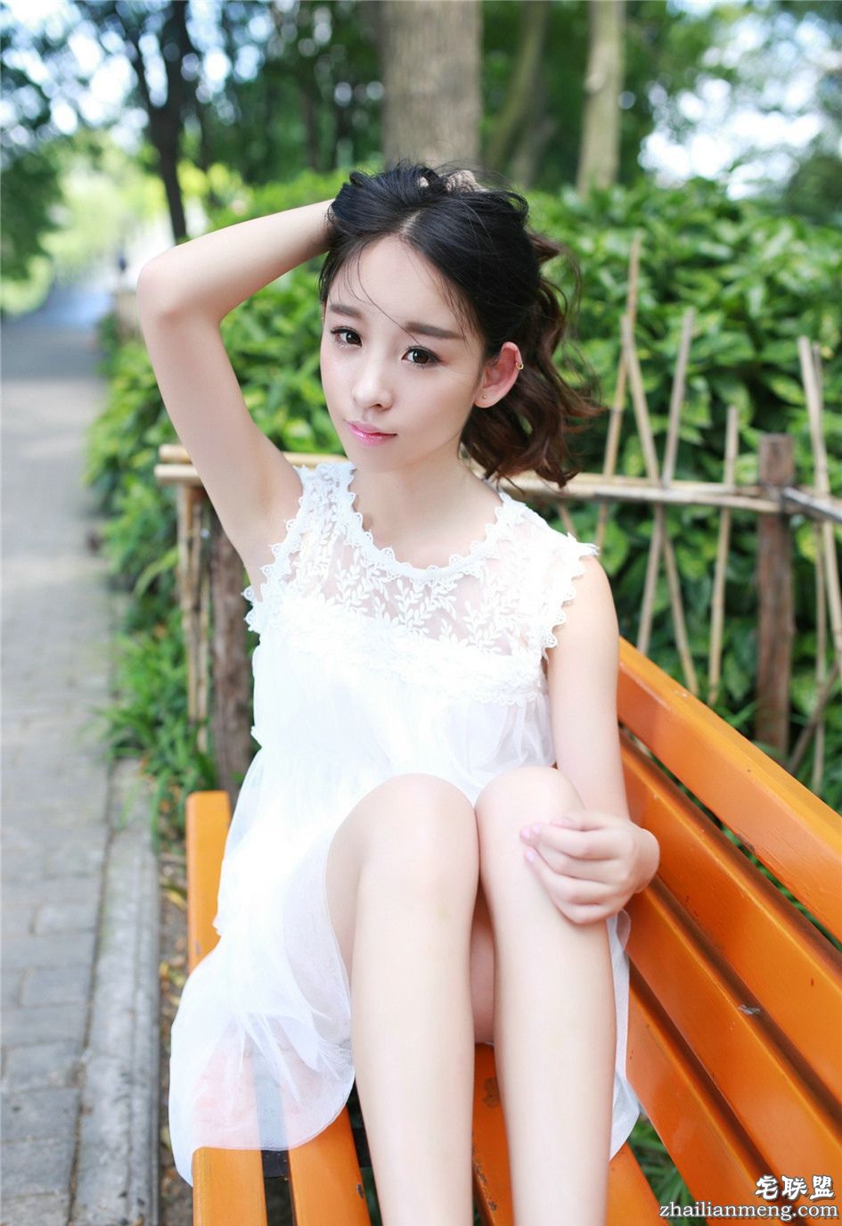 美女模特梓萱Crystal户外高清性感写真3