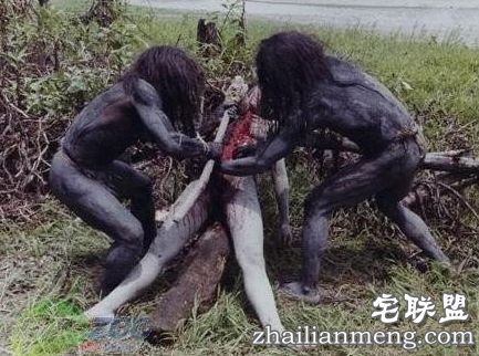 情侣旅游被食人族掳走 女子惨遭食人族轮奸蹂躏