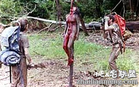 情侣旅游被食人族掳走 女子惨遭食人族轮奸蹂躏