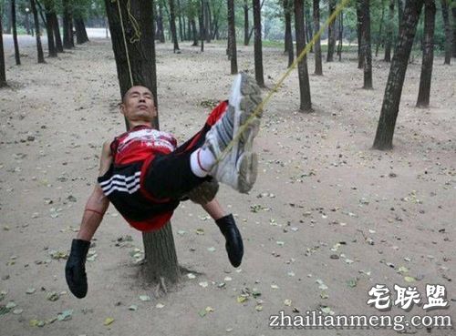 亚洲青年的雷人时尚造型，简直是要笑尿了!