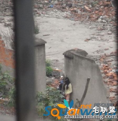 成都大学生情侣工地上性行为事件 工地门事件高清近照曝光