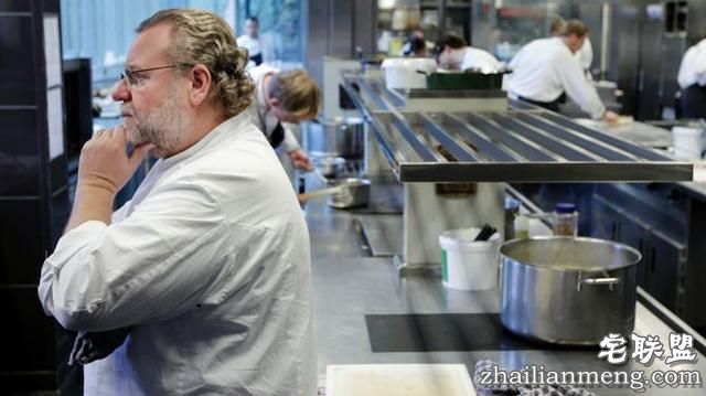 以视屏截图作付款证明,“帅哥”骗吃骗喝,从荷兰骗到比利时