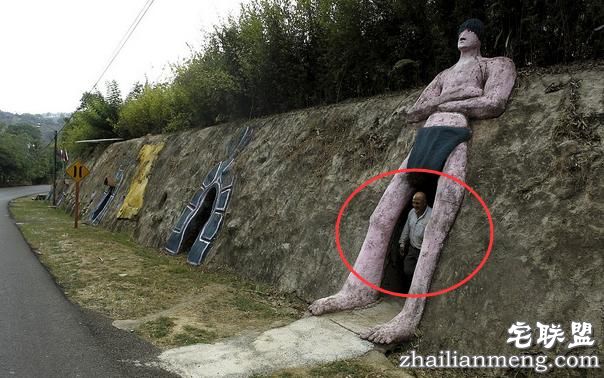 男子不停在这挖掘所有人以为他疯了,12年后被他的成品惊掉下巴