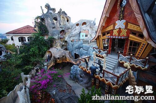 全球那些奇葩有趣的房子,设计的太魔性了!