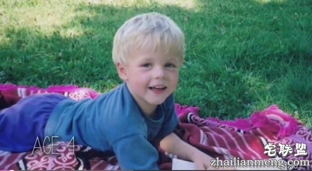 美艳变性人网红晒变性史,可爱男孩竟成性感美女