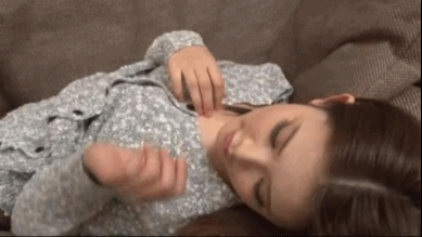 可爱学生妹被推倒的邪恶gif<a href=/neihan/dongtaitupian/ target=_blank class=infotextkey>动态图片</a>