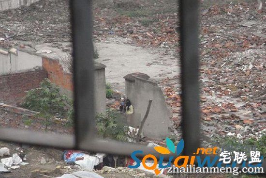 成都大学生情侣工地上性行为事件 工地门事件高清近照曝光