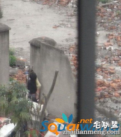 成都大学生情侣工地上性行为事件 工地门事件高清近照曝光