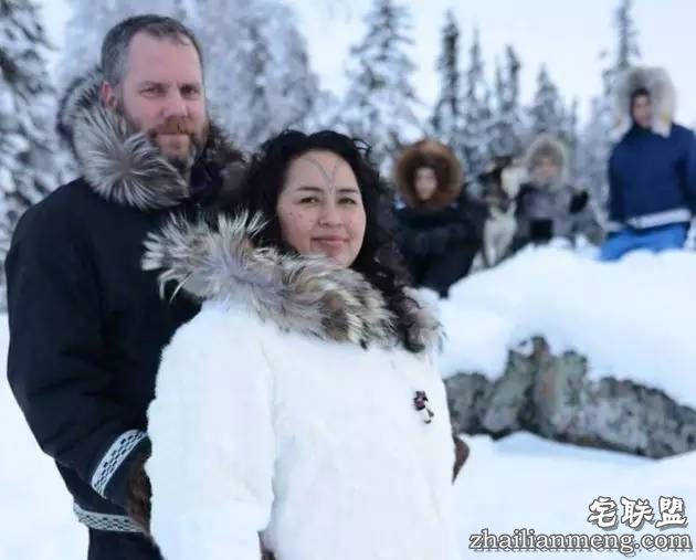 婚礼请大家吃500块肯德基,今年开1400里只为老婆吃全家桶