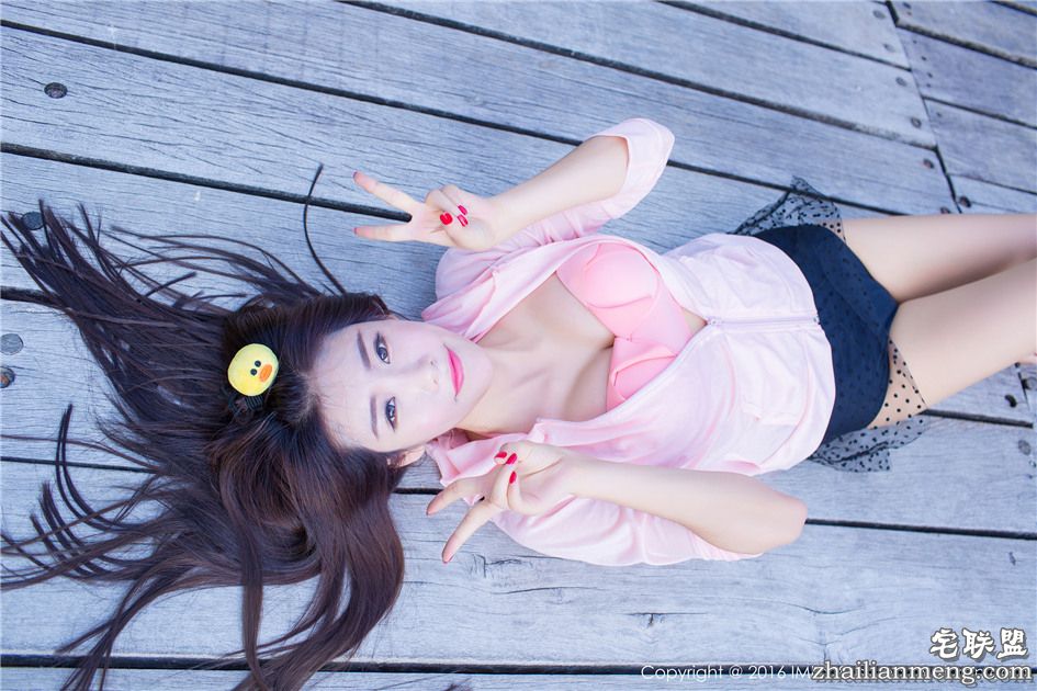 [爱蜜社] 小清新美女程小烦不烦唯美外拍高清图片 Vol.086第8张