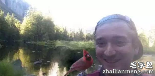 分手就翻脸很low!老外这么处理亲密合影