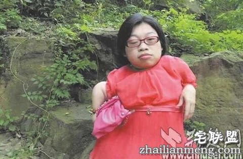 89厘米高瓷娃娃怀孕当妈 专家:这样当妈赌注太大 89厘米高瓷娃娃怀孕当妈 专家:这样当妈赌注太大