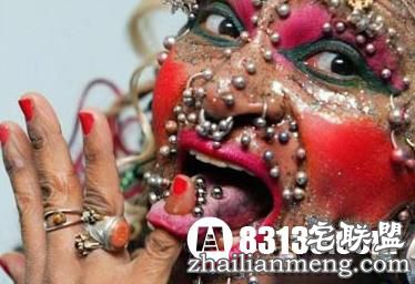 重口味!人体穿刺 姐看着都疼! 重口味!人体穿刺 姐看着都疼!