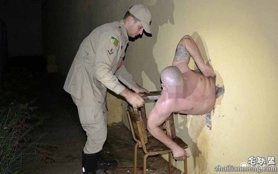 囚犯也要减肥啊 不然越狱的时候会卡肚子！