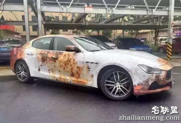 男子400万买的豪车总被朋友借 于是贴了这个膜