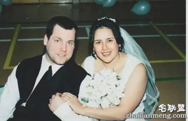 婚礼请大家吃500块肯德基,今年开1400里只为老婆吃全家桶