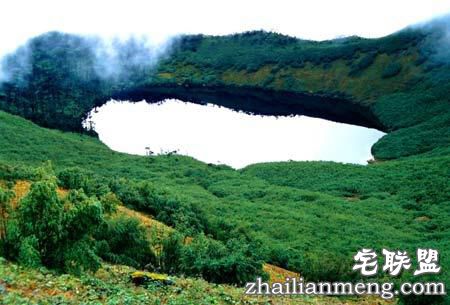 惊叹!云南迷人湖 大声说话就会下雨! 惊叹!云南迷人湖 大声说话就会下雨!