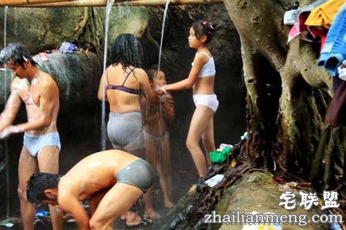 揭藏族男女共浴的沐浴节来历与习俗! 揭藏族男女共浴的沐浴节来历与习俗!