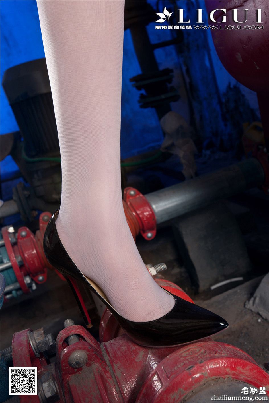 [丽柜] 性感美腿护士安安丝足诱惑套图 第254期第3张