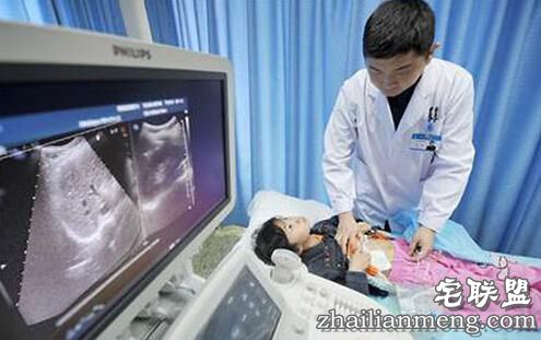 13岁小女孩肚子里有蛇 医生当场吓傻了! 13岁小女孩肚子里有蛇 医生当场吓傻了!