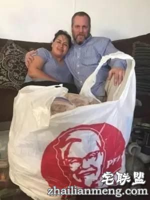 婚礼请大家吃500块肯德基,今年开1400里只为老婆吃全家桶