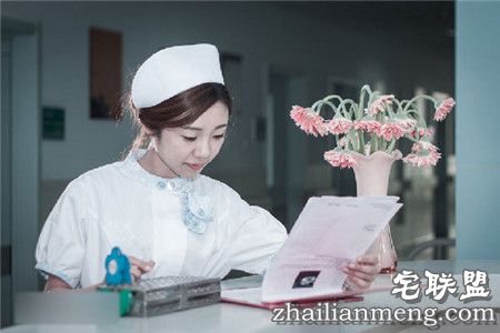 美女护士帮你捐精居然是用手 骚少们OUT了吧! 美女护士帮你捐精居然是用手 骚少们OUT了吧!