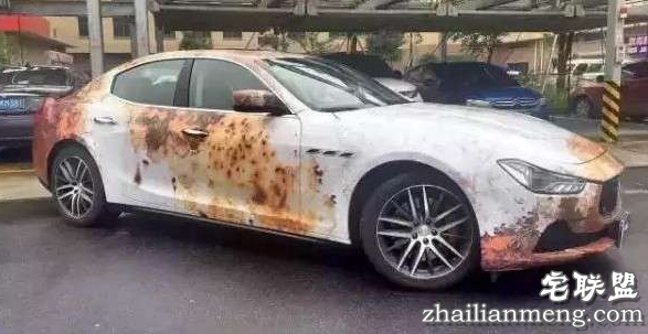 男子400万买的豪车总被朋友借 于是贴了这个膜