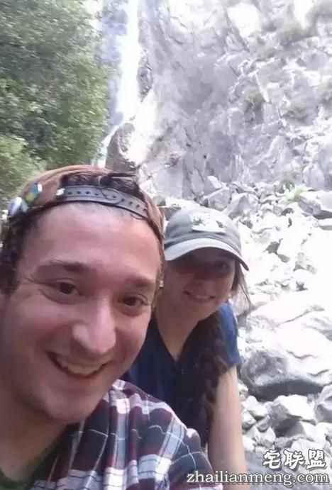 分手就翻脸很low!老外这么处理亲密合影