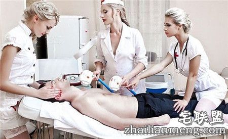 美女护士帮你捐精居然是用手 骚少们OUT了吧! 美女护士帮你捐精居然是用手 骚少们OUT了吧!