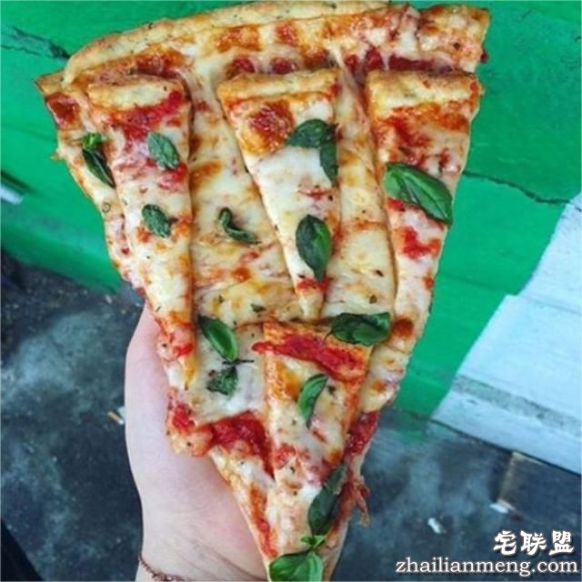 最良心披萨店,盒子竟是披萨做的,各种怪口味,店主还设计珠宝