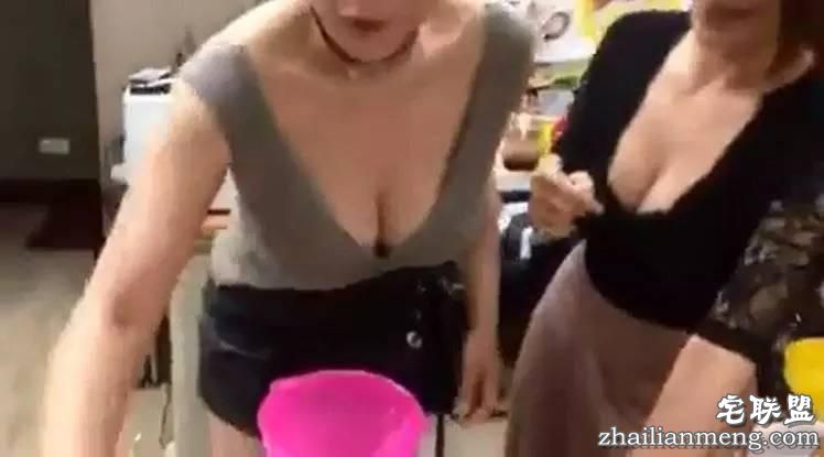 台湾爆乳珍珠奶茶的真相,看完我就跪了!