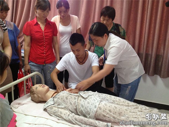 80后小伙当职业催乳师 真人催乳过程曝光 80后小伙当职业催乳师 真人催乳过程曝光