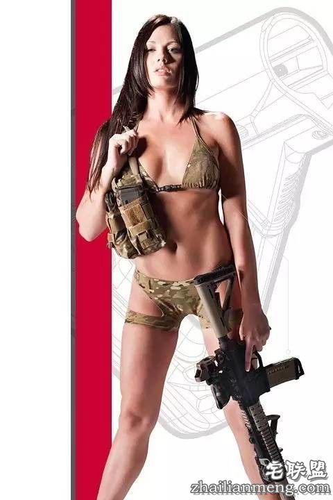 比基尼美女配名枪,这个枪支公司的广告绝了