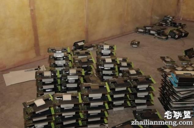 警察抓住传奇大盗后搜查其住所,推开门进去现场所有人被惊呆了!