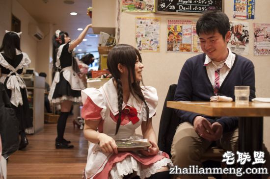 打破次元壁的女仆文化,是怎么火起来的?