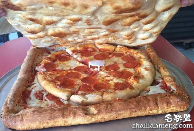 最良心披萨店,盒子竟是披萨做的,各种怪口味,店主还设计珠宝