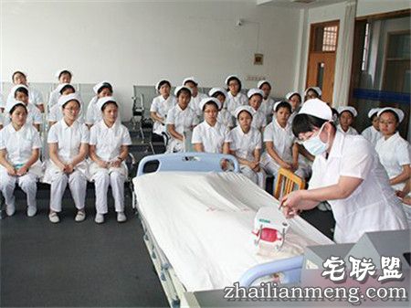 美女护士帮你捐精居然是用手 骚少们OUT了吧! 美女护士帮你捐精居然是用手 骚少们OUT了吧!