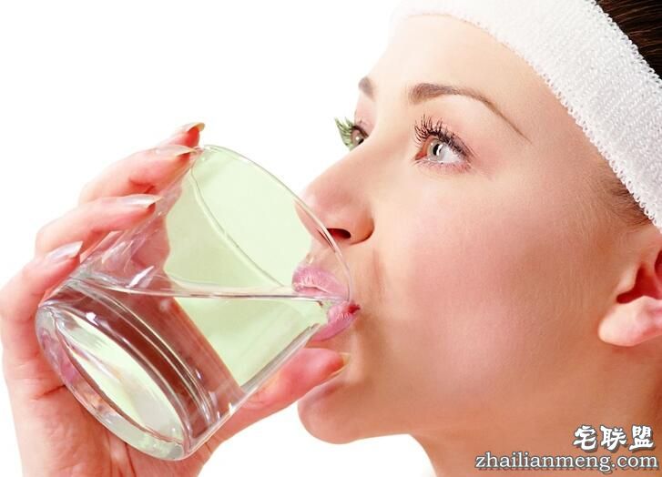 喝水小常识:多喝水的好处及喝水的最佳时间表 喝水小常识:多喝水的好处及喝水的最佳时间表