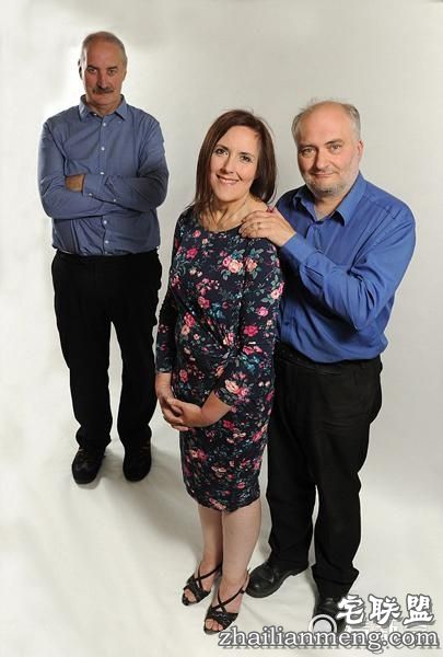 英女子减肥70公斤并出轨 竟邀前夫参加婚礼