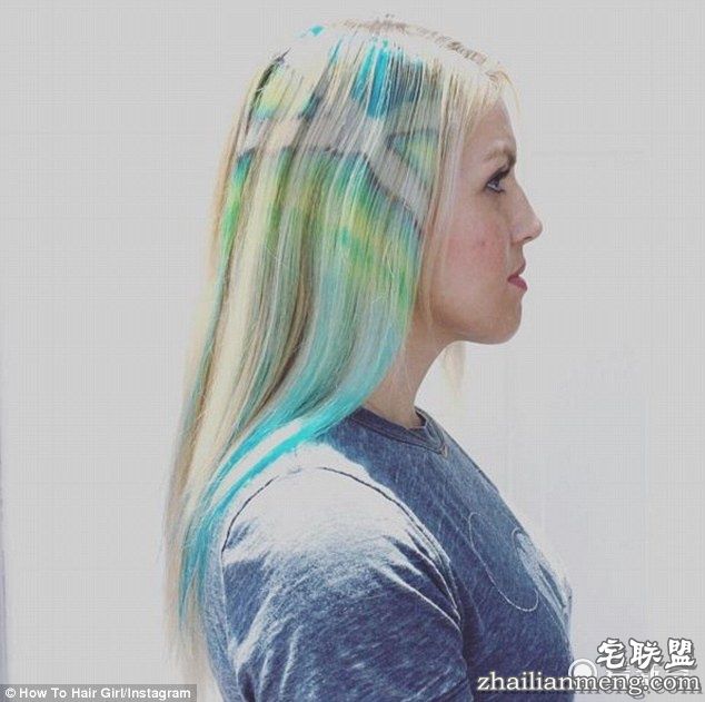 发型师逆天了 头发可染成各种图案 来个波点头!