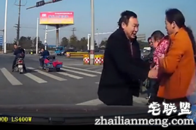 遭家暴30年不离婚,说:熬到打不动就好了。 遭家暴30年不离婚,说:熬到打不动就好了。