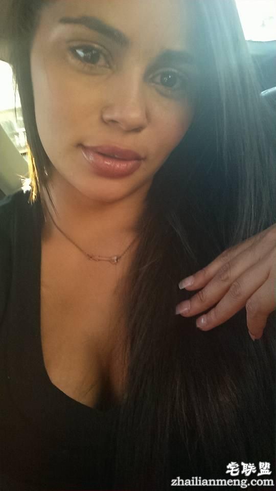 女罪犯入狱照迷人微笑超美,男囚犯直呼“监狱小宝贝”!