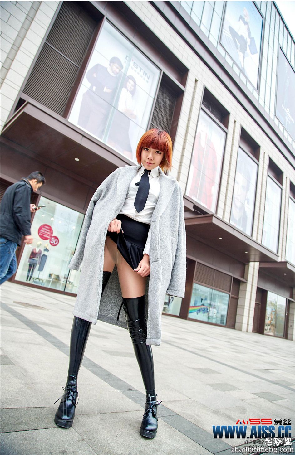 [爱丝] 气质短发美女萱萱恨天高长靴高清图片 第113期第4张