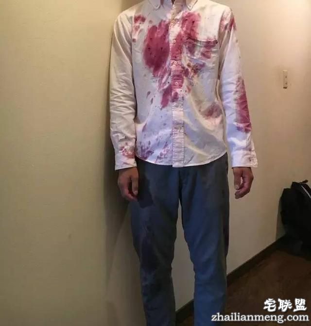 一小哥狂奔赶公车