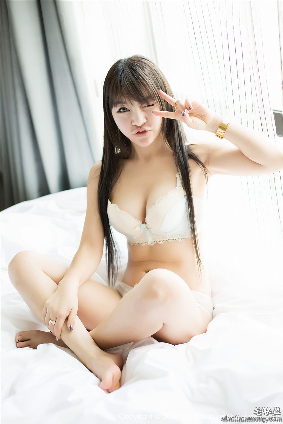 [TASTE] 90后漂亮女生selina_王玥晨<a href=/e/tags/?tagname=%E7%A7%81%E6%88%BF target=_blank class=infotextkey>私房</a>内衣秀 Vol.022第1张