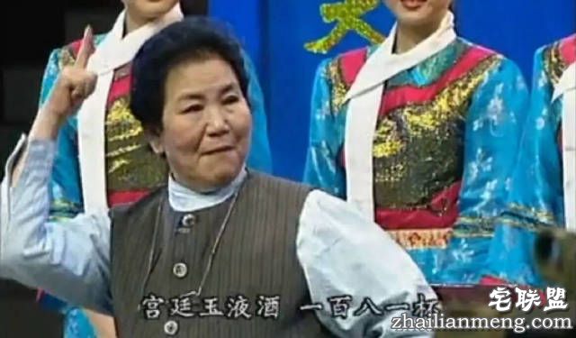 当爱矫情的女同事发了一条朋友圈后,评论亮了