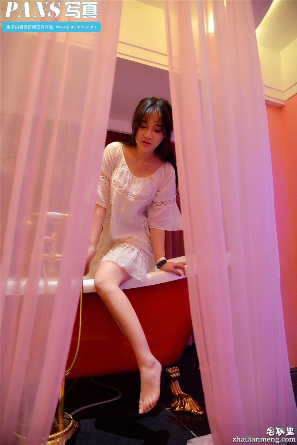 [PANS] 粉嫩美眉水水可爱娃娃裙浴缸个性摄影 第548期第19张