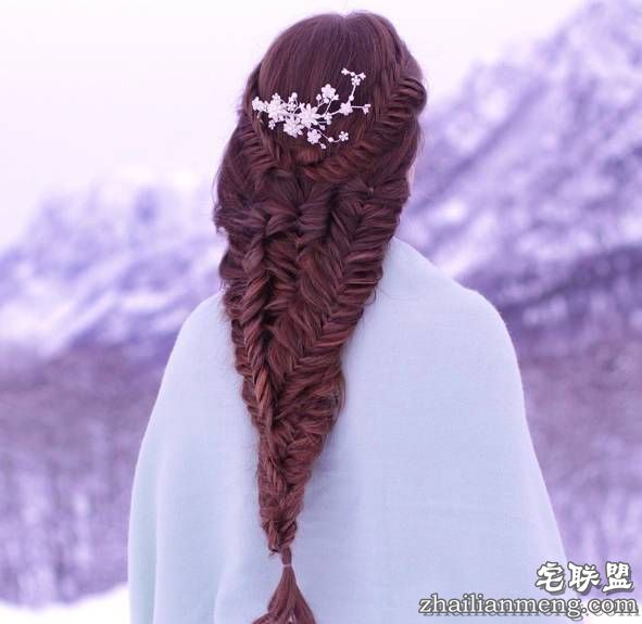 美哭！挪威姐妹靠编发走红网络 还出书创业了 