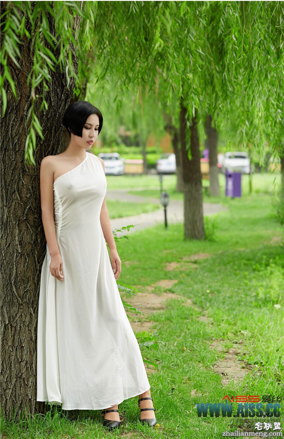 [爱丝] 美丝灵儿户外<a href=/e/tags/?tagname=%E7%BE%8E%E4%B9%B3 target=_blank class=infotextkey>美乳</a>高清<a href=/e/tags/?tagname=%E4%B8%9D%E8%A2%9C target=_blank class=infotextkey>丝袜</a>人体摄影图片 第117期 第1张